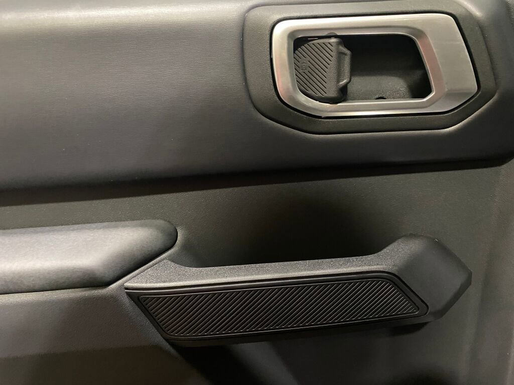 New 2025 Ford Bronco Badlands w/ Sasquatch Package image 17