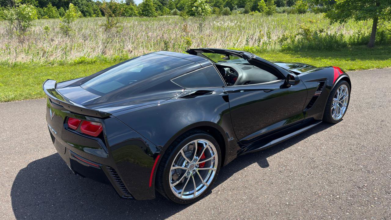 Used 2019 Chevrolet Corvette Grand Sport RWD image 4