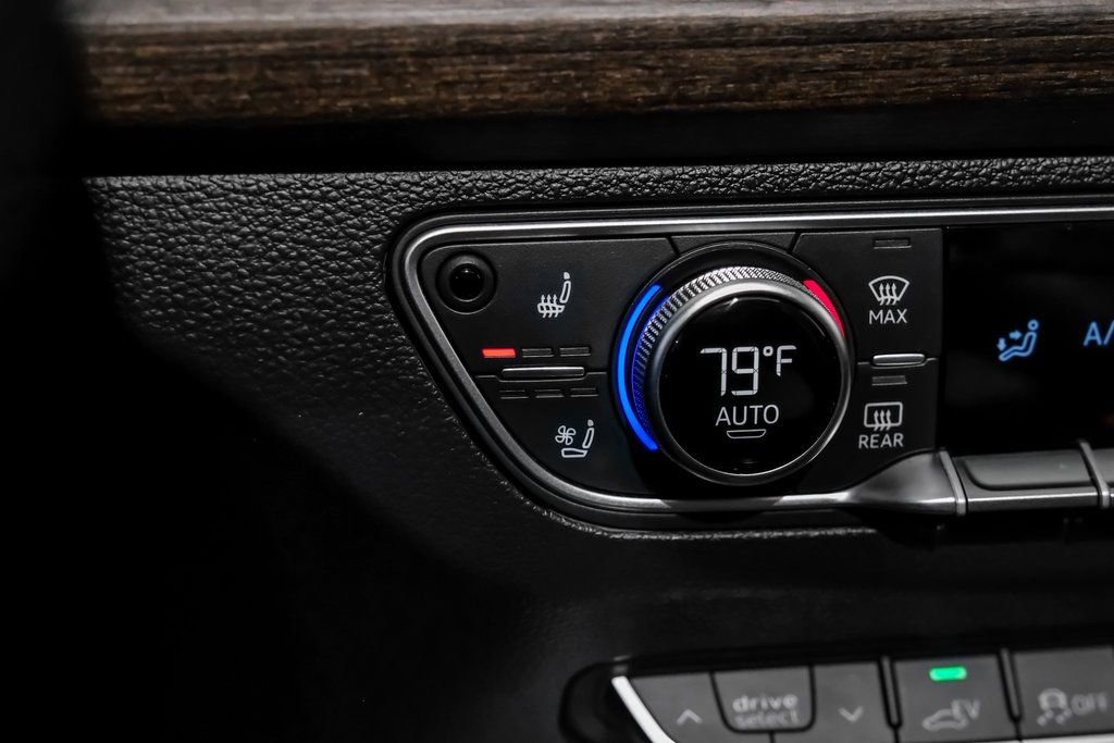 Used 2024 Audi Q5 e Prestige w/ Prestige Package image 22