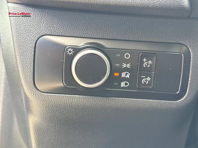 Used 2025 Ford Escape Active AWD/4WD image 20