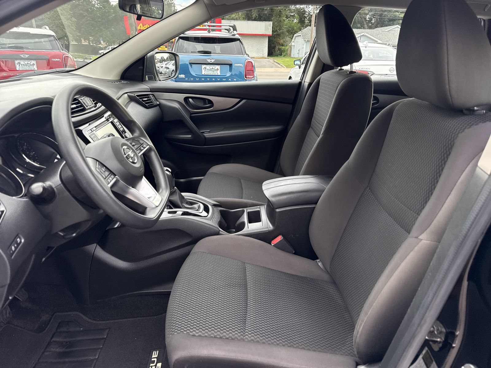 Used 2019 Nissan Rogue Sport S w/ Appearance Package FWD image 9