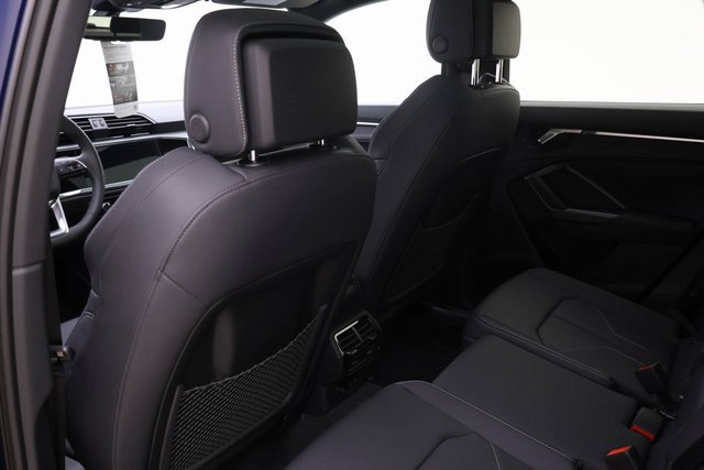 New 2025 Audi Q3 2.0T Premium image 12