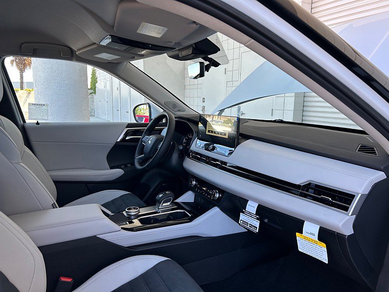 New 2026 Mitsubishi Outlander SE FWD image 24