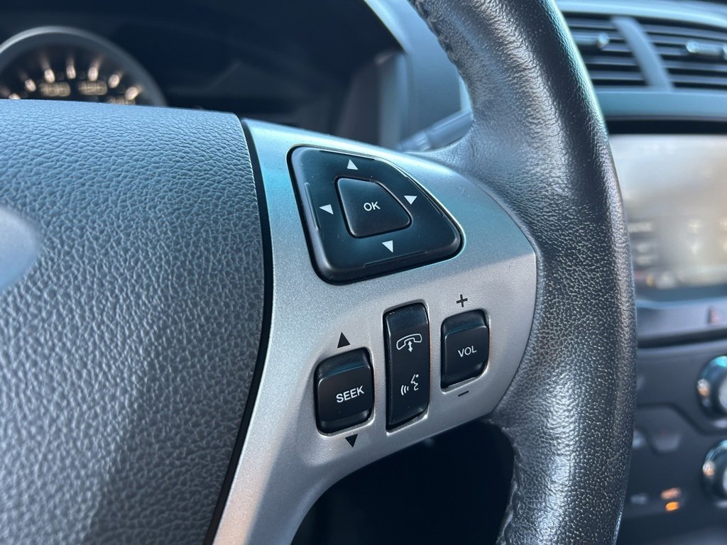 Used 2014 Ford Explorer XLT w/ Equipment Group 202A image 25