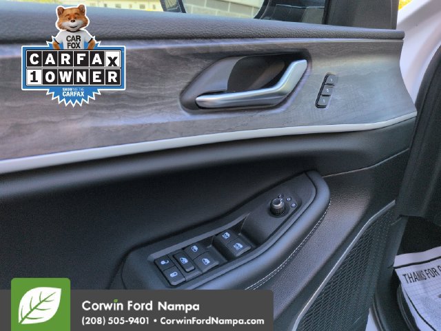 Used 2025 Jeep Grand Cherokee Limited w/ Luxury Tech Group II AWD/4WD image 11