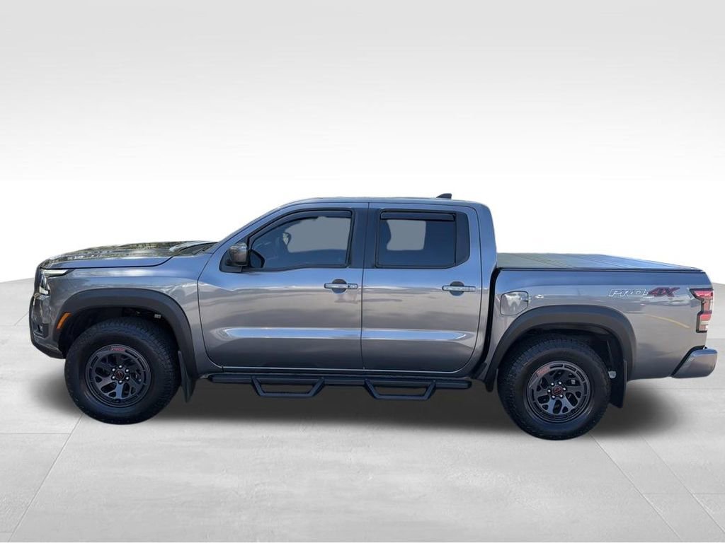 Used 2025 Nissan Frontier PRO-4X AWD/4WD image 2