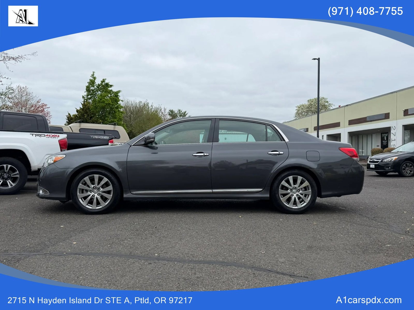 Used 2011 Toyota Avalon Limited FWD image 5