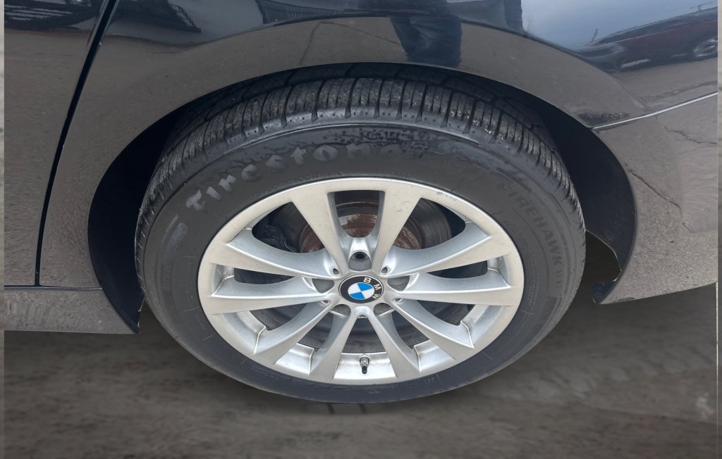 Used 2018 BMW 320i xDrive Sedan AWD/4WD image 17