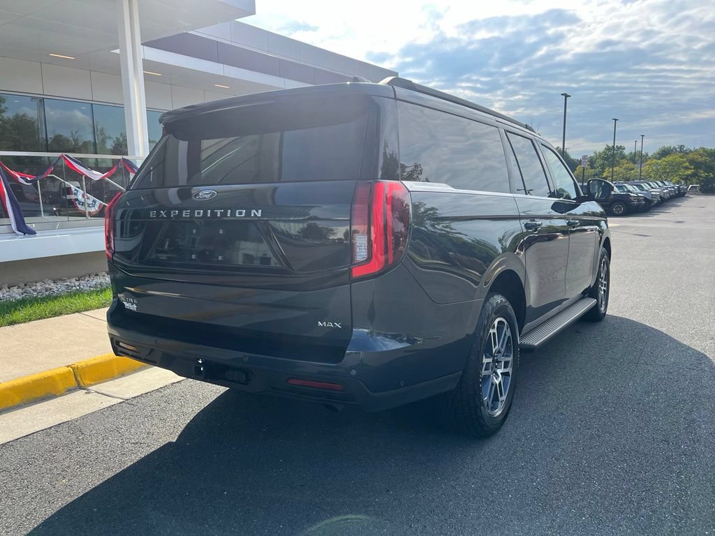 Used 2025 Ford Expedition Max Active AWD/4WD image 9