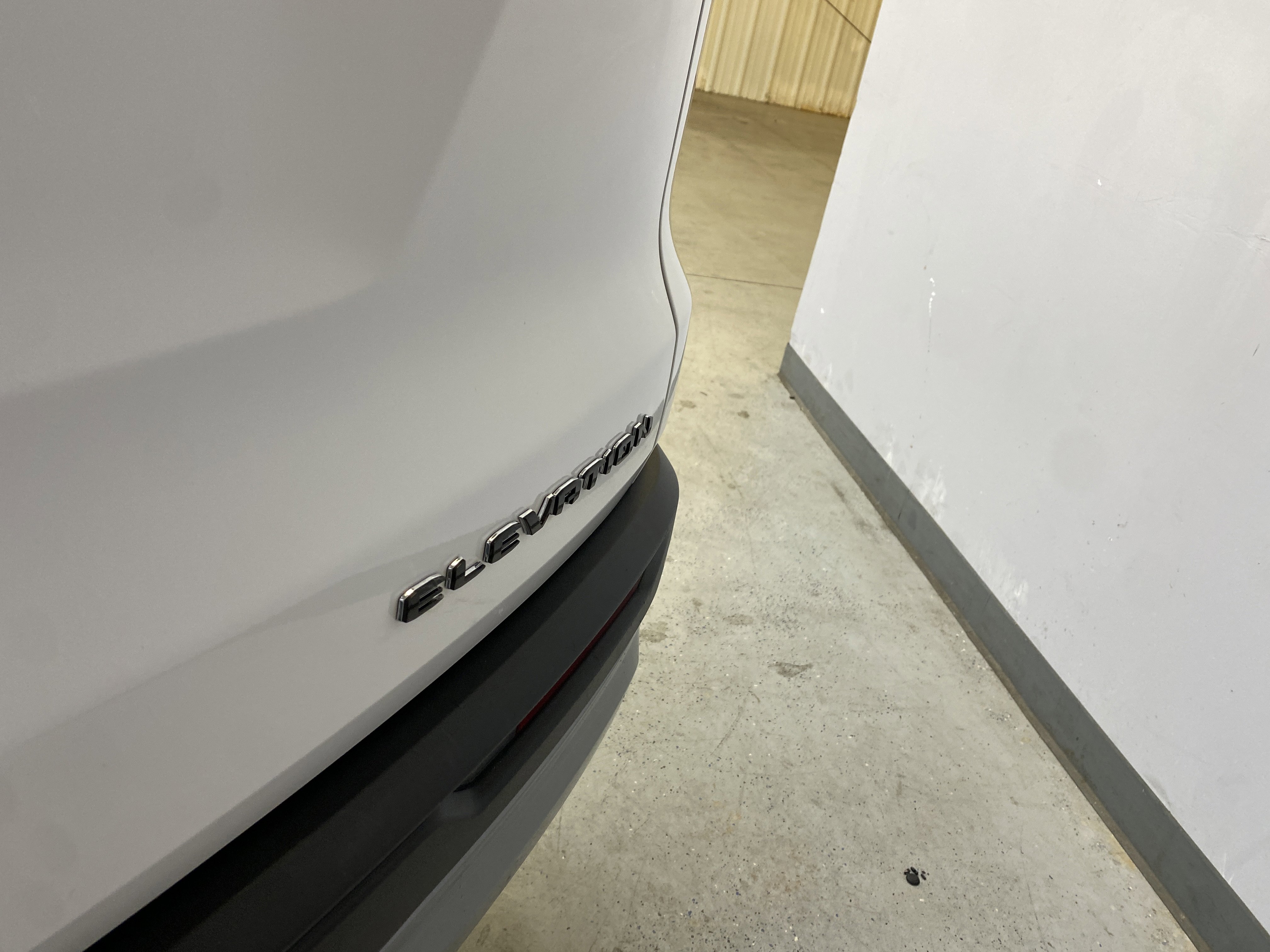 Used 2025 GMC Acadia Elevation image 19