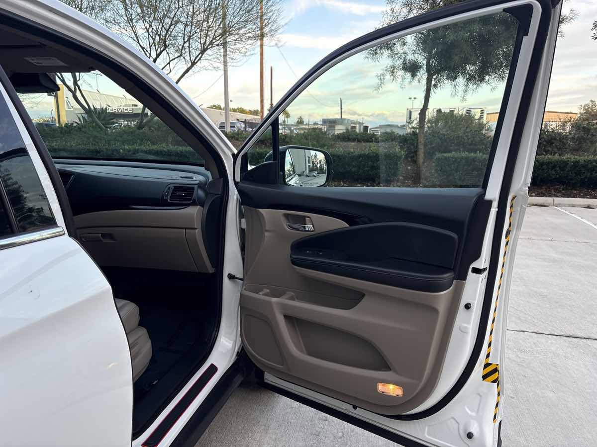 Used 2020 Honda Ridgeline RTL-E image 16