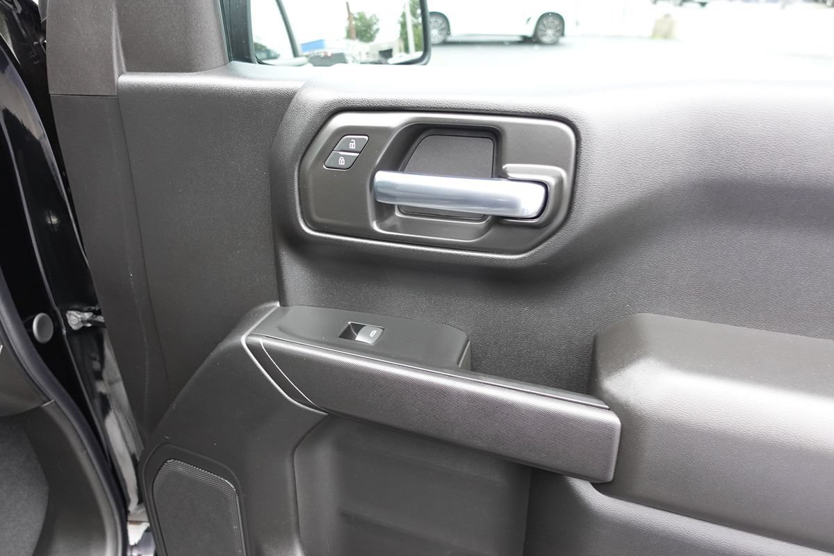 Used 2024 Chevrolet Silverado 1500 Custom AWD/4WD image 33