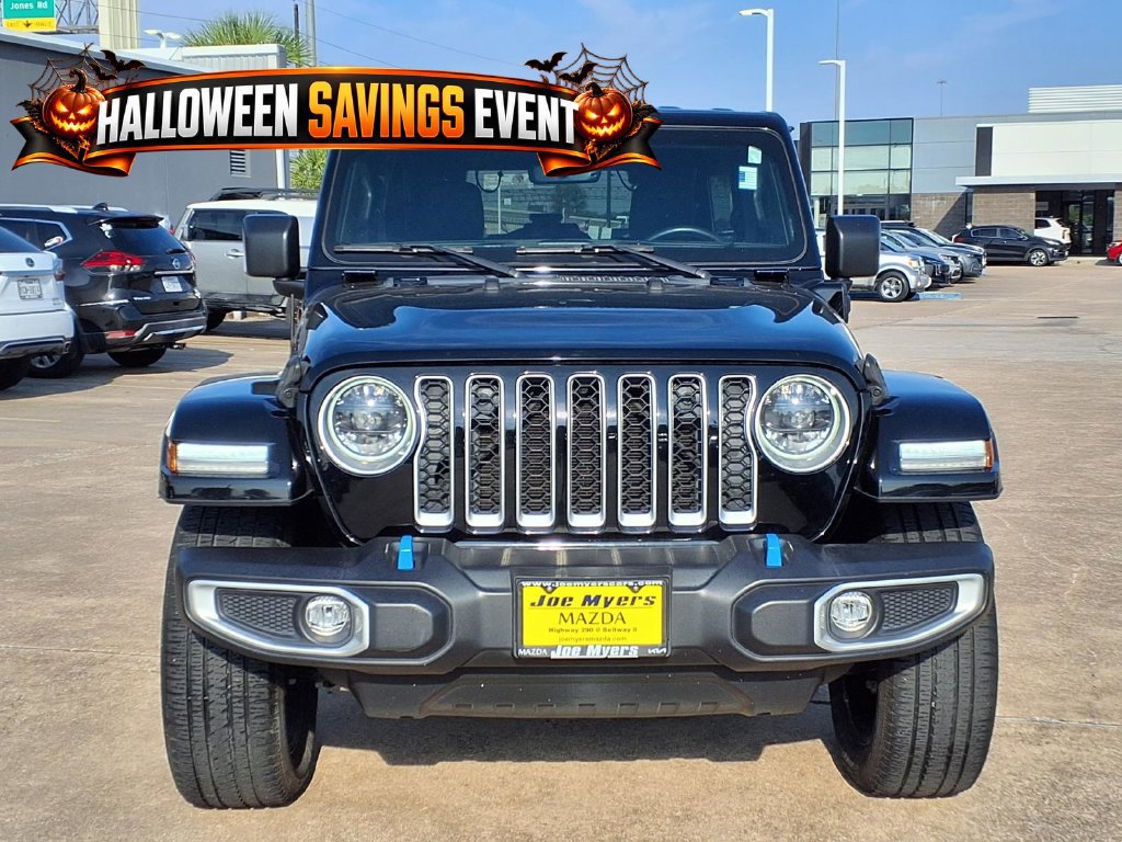 Used 2023 Jeep Wrangler Unlimited Sahara w/ Cold Weather Group AWD/4WD image 7