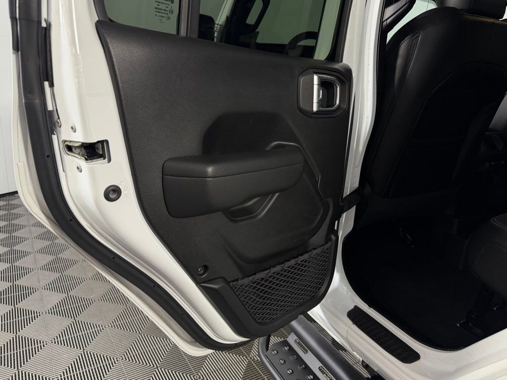 Used 2023 Jeep Wrangler Sport image 28