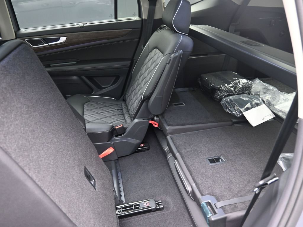 New 2026 Volkswagen Atlas SEL Premium R-Line image 23