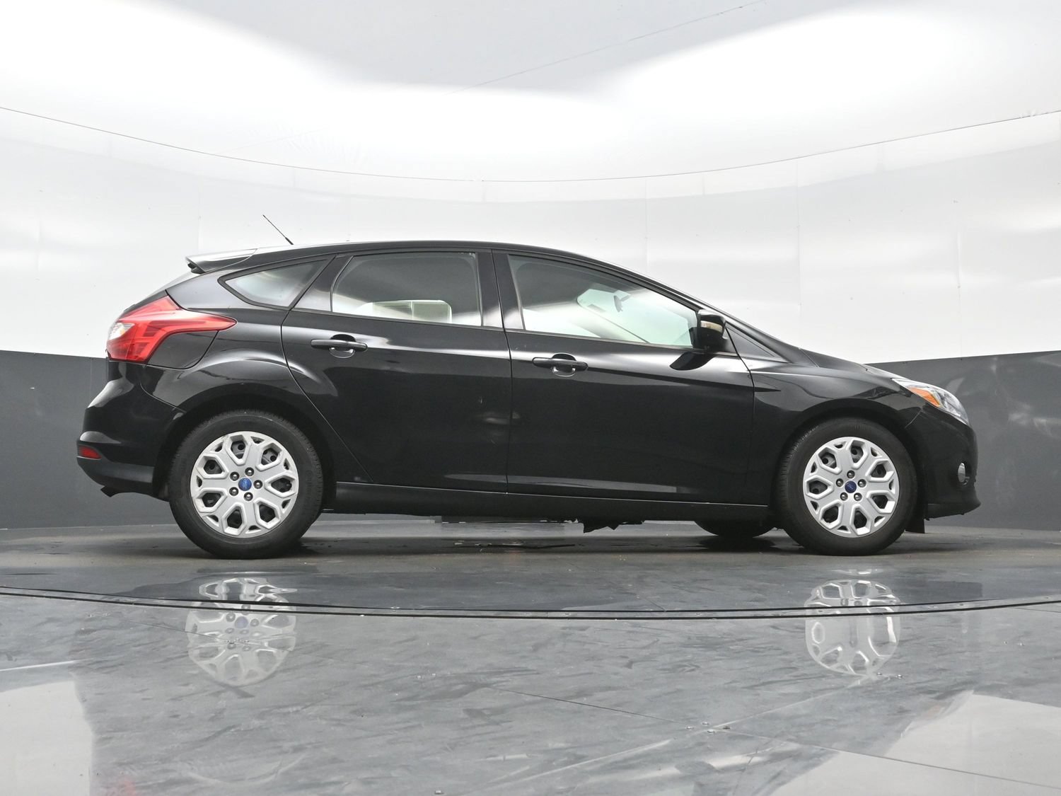 Used 2012 Ford Focus SE FWD image 31