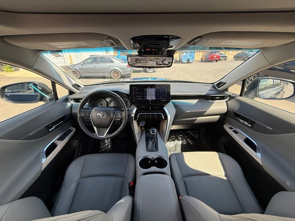 Used 2022 Toyota Venza Limited w/ Advanced Technology Package image 26