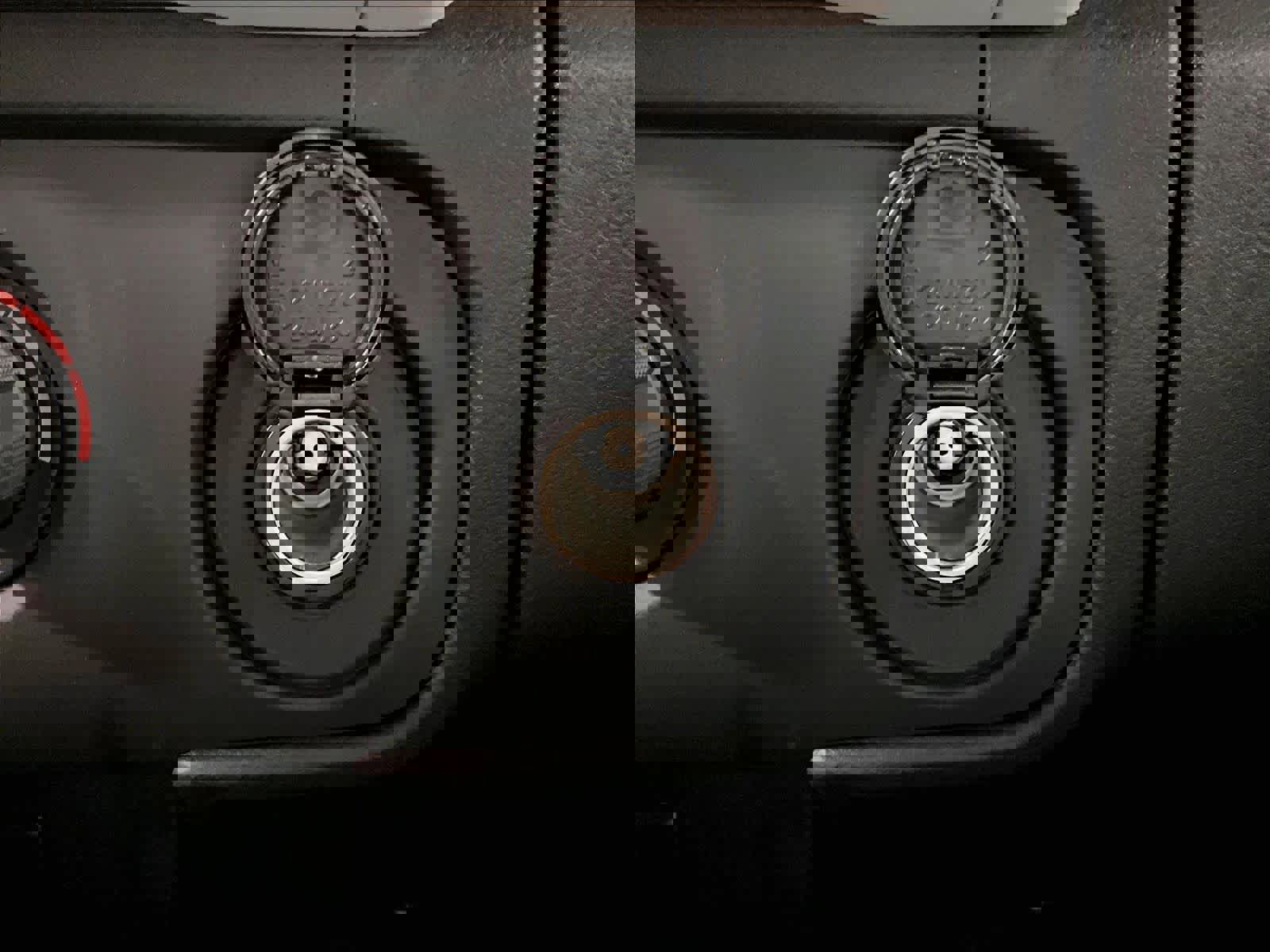 Used 2025 Nissan Frontier SV image 27