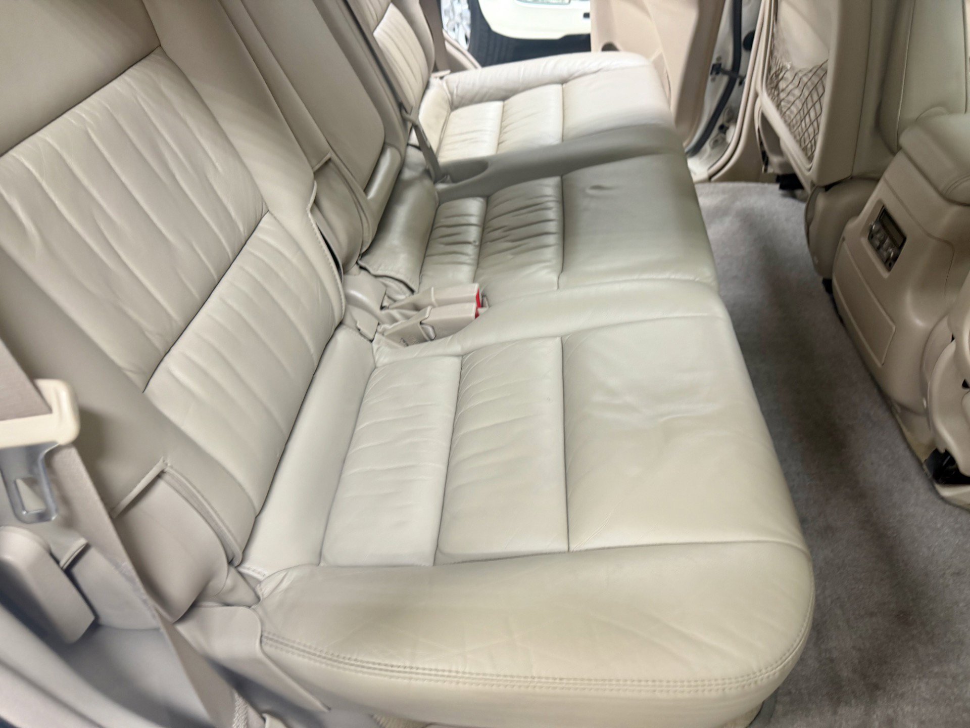 Used 2004 Toyota Land Cruiser image 18