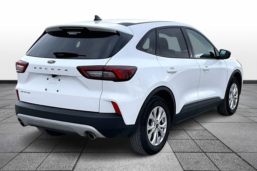 Used 2025 Ford Escape Active image 11