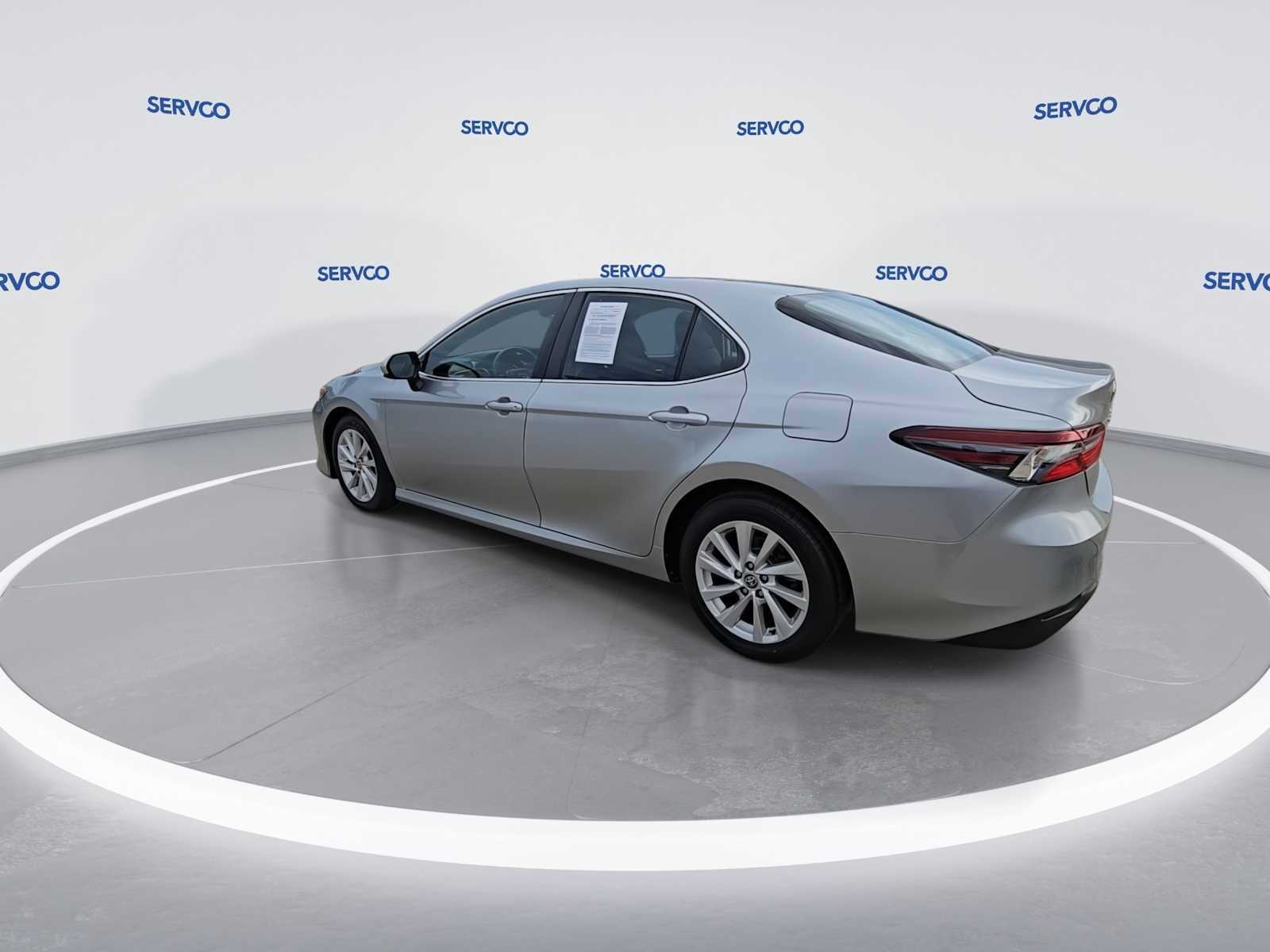 Used 2022 Toyota Camry LE image 6
