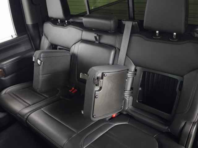 Used 2023 GMC Sierra 3500 Denali image 44