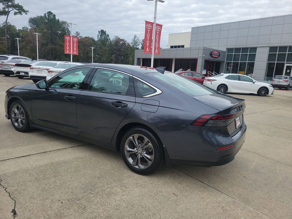 Used 2024 Honda Accord EX image 3