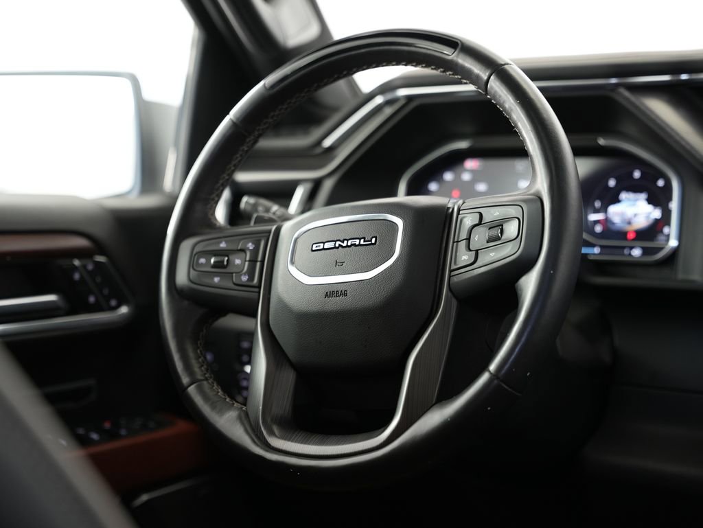 Used 2024 GMC Sierra 1500 Denali Ultimate AWD/4WD image 11