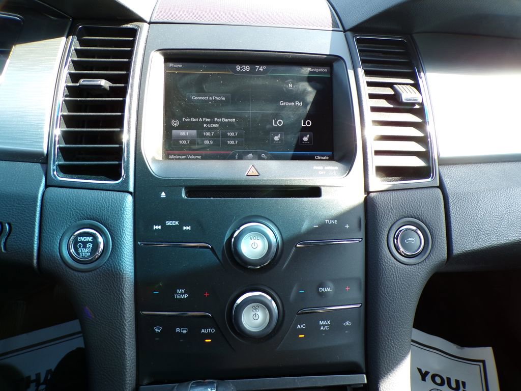 Used 2015 Ford Taurus SEL w/ Equipment Group 201A FWD image 26