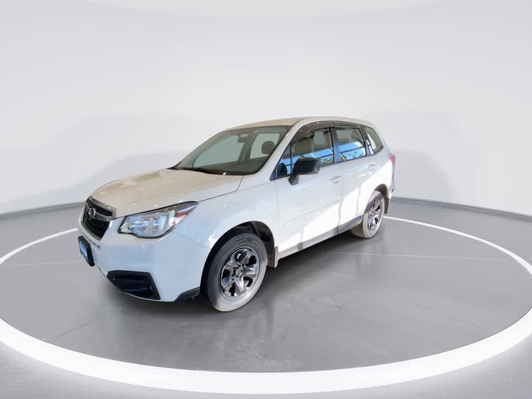 Used 2017 Subaru Forester 2.5i AWD/4WD image 4