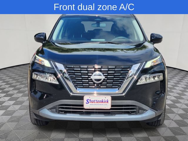Used 2023 Nissan Rogue SV FWD image 2