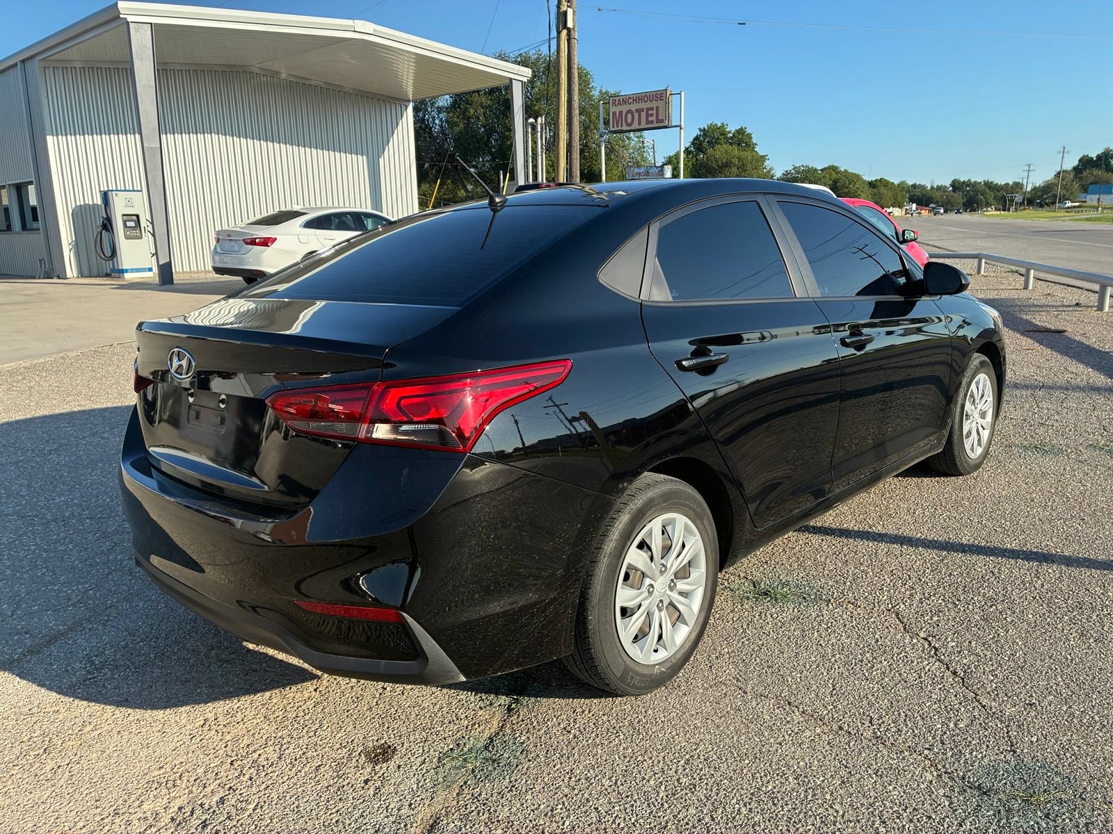 Used 2022 Hyundai Accent SE FWD image 9