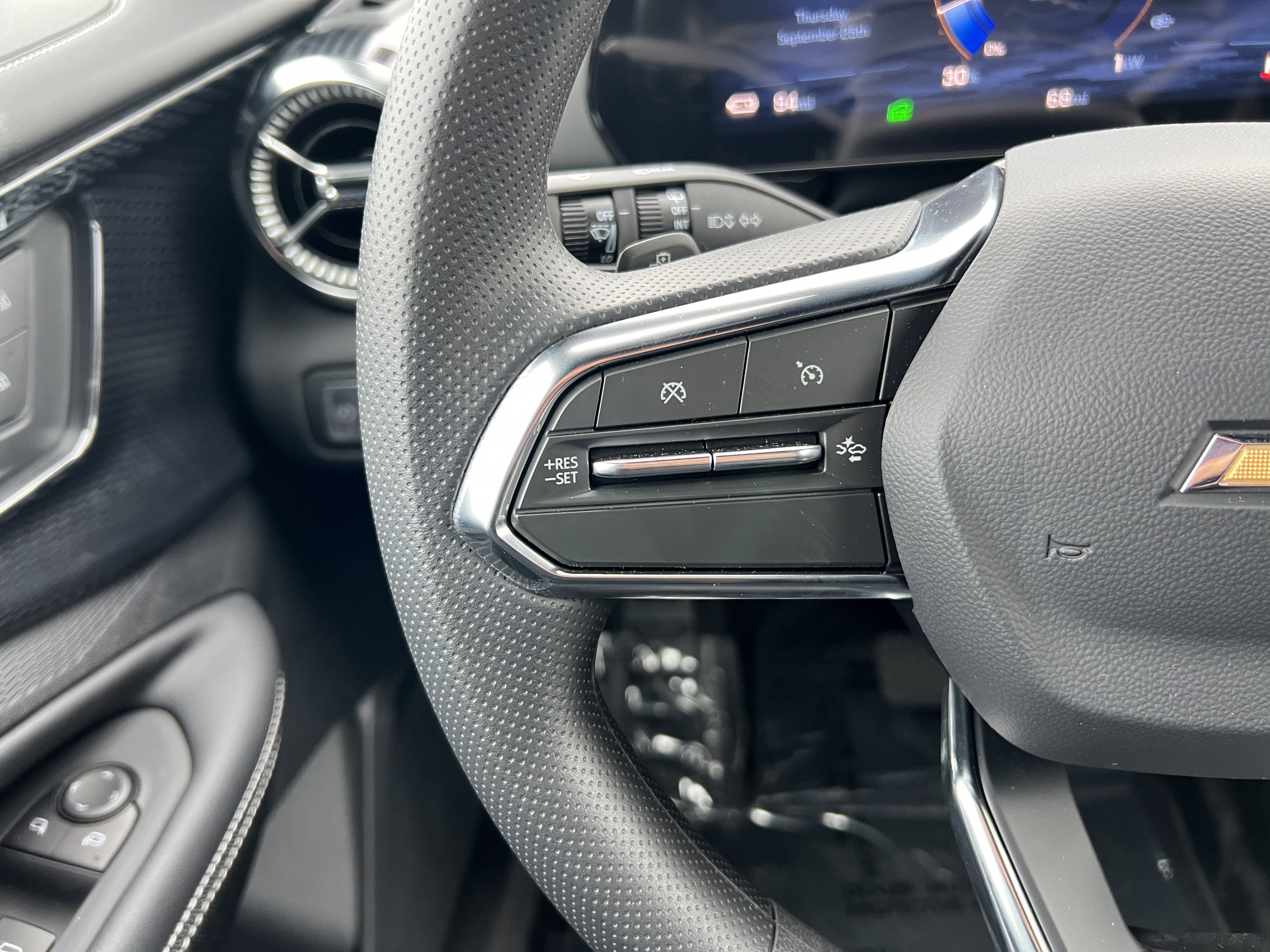 New 2025 Chevrolet Blazer EV LT image 27