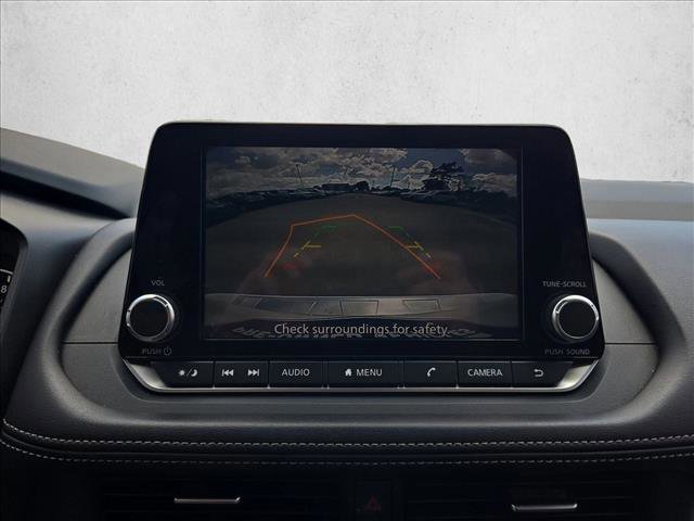 Used 2024 Nissan Rogue SV w/ SV Premium Package FWD image 11