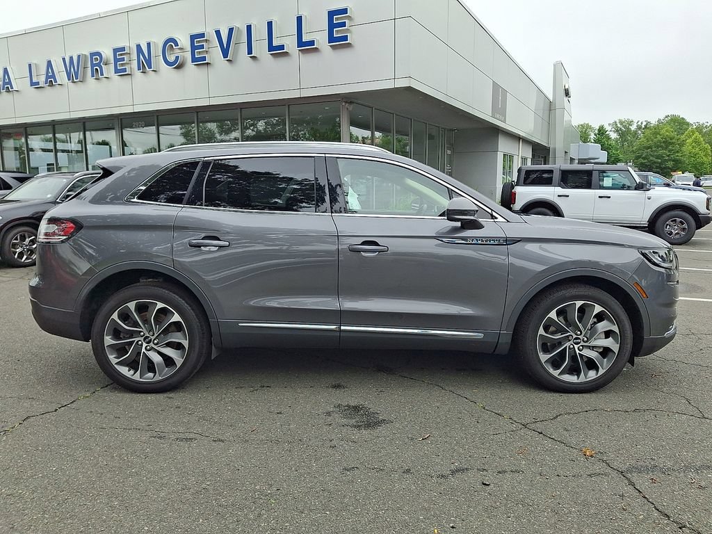 Used 2023 Lincoln Nautilus Reserve AWD/4WD image 10