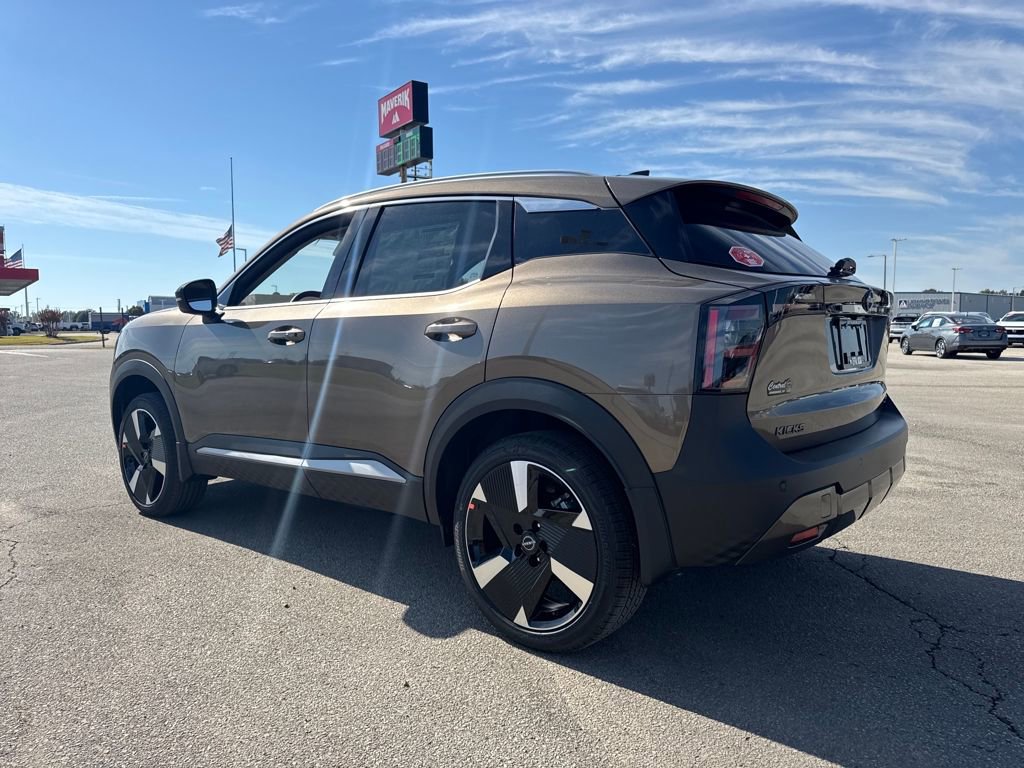 Used 2026 Nissan Kicks SR video 3