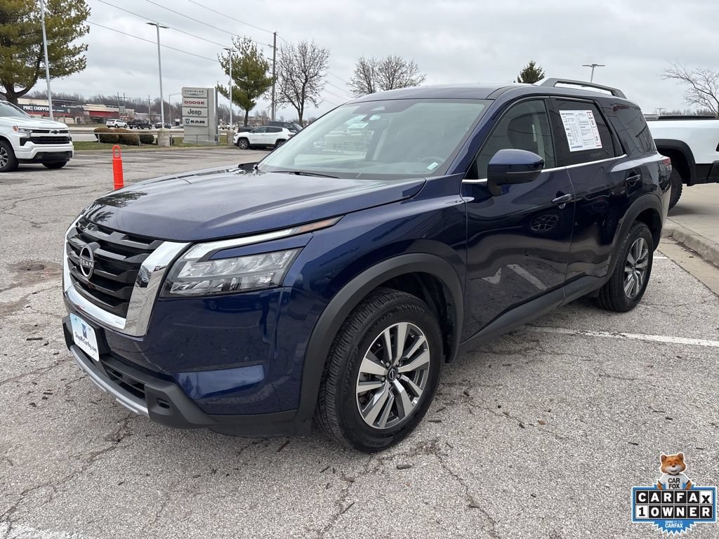 Used 2025 Nissan Pathfinder SL FWD image 14