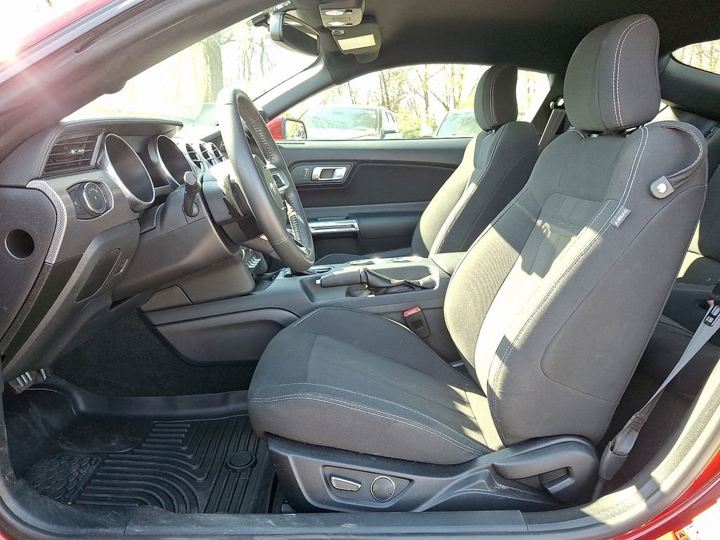 Used 2018 Ford Mustang GT w/ Equipment Group 301A image 11