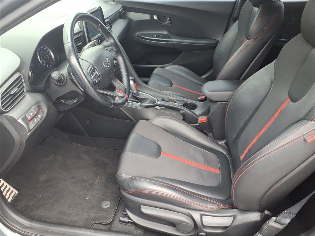 Used 2020 Hyundai Veloster Turbo FWD image 13
