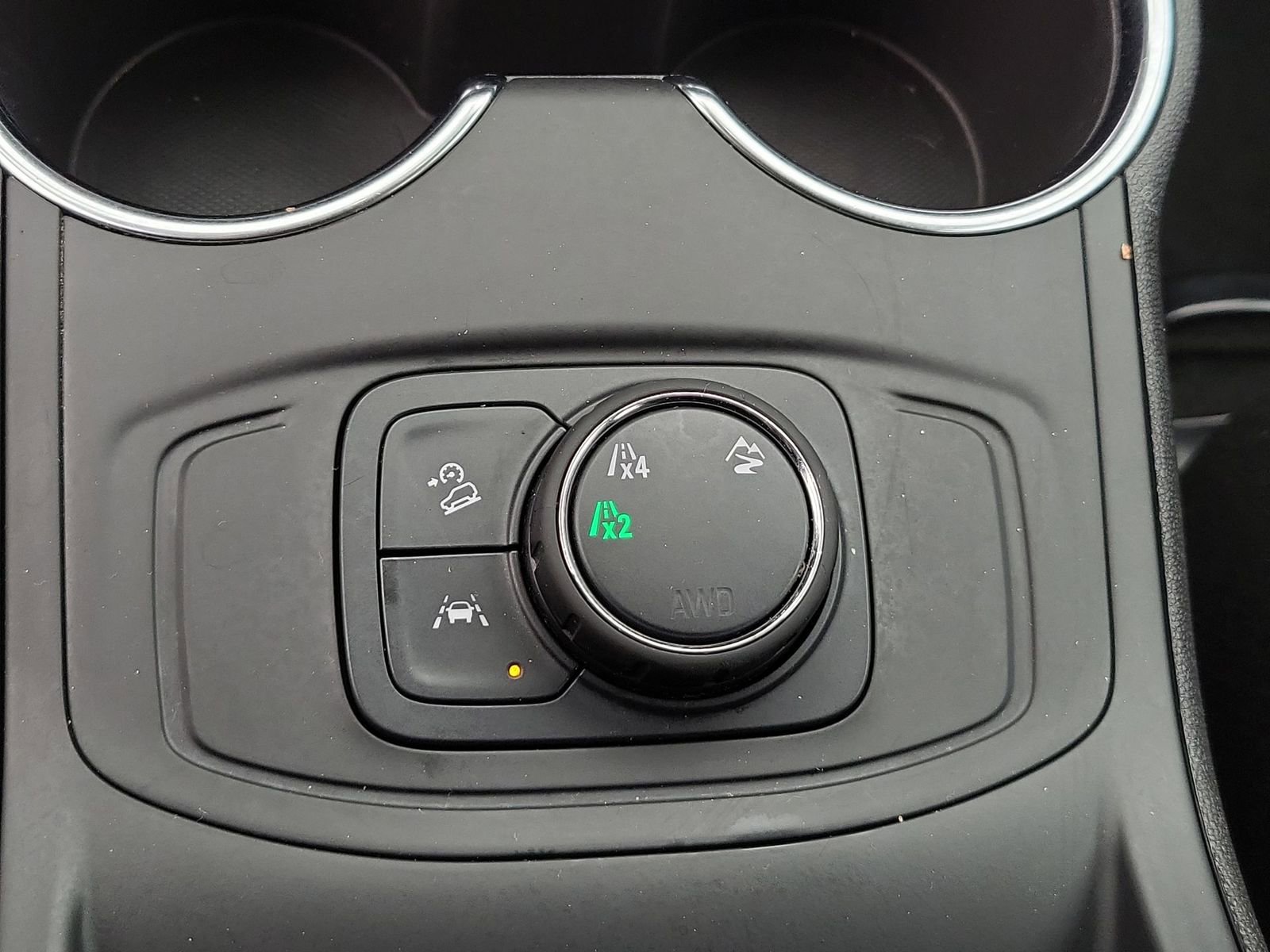 Used 2024 GMC Terrain SLE image 33