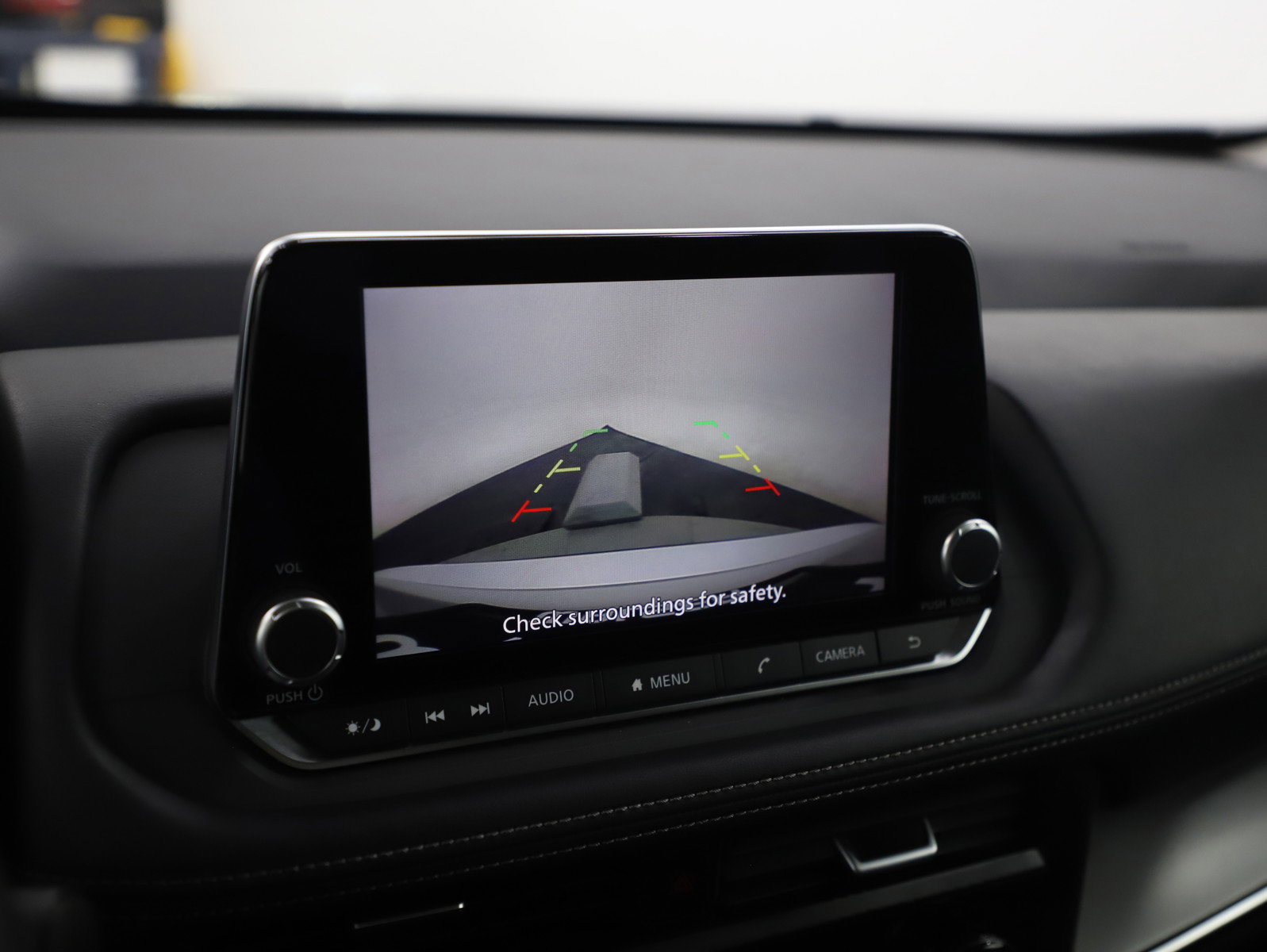 Used 2025 Nissan Rogue SV image 22