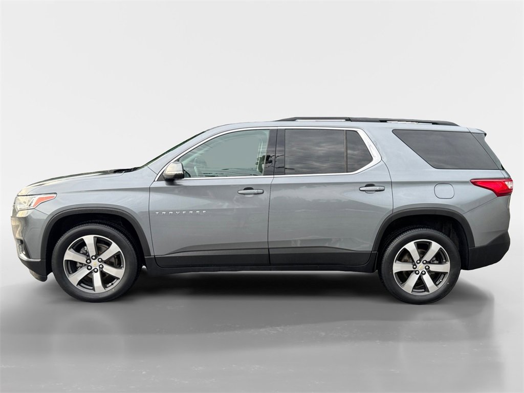 Used 2021 Chevrolet Traverse LT w/ LT Premium Package image 4