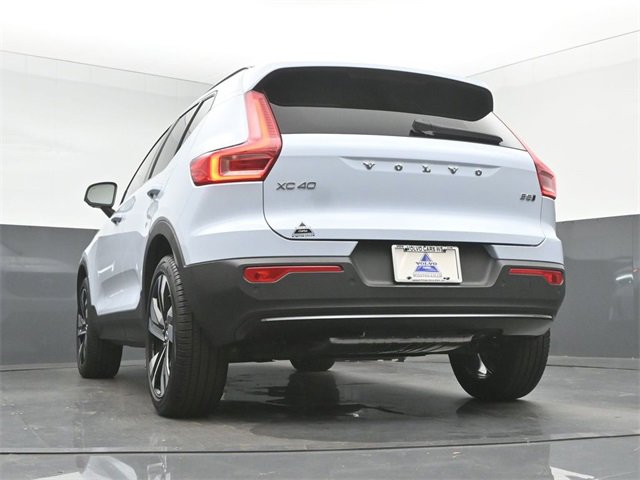 Used 2024 Volvo XC40 B5 Ultimate w/ Protection Package Premier image 37