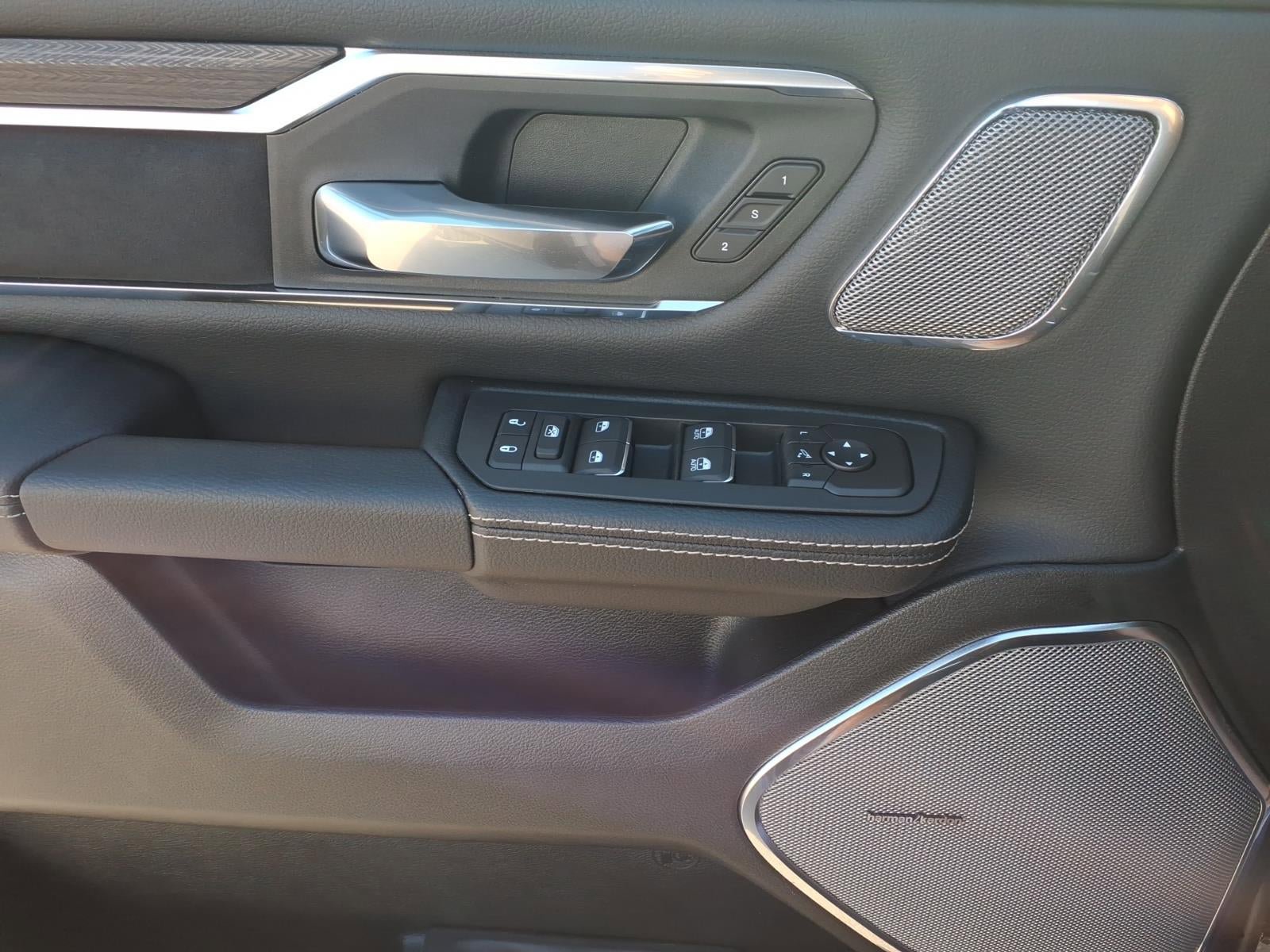 New 2026 RAM 1500 Laramie AWD/4WD image 19