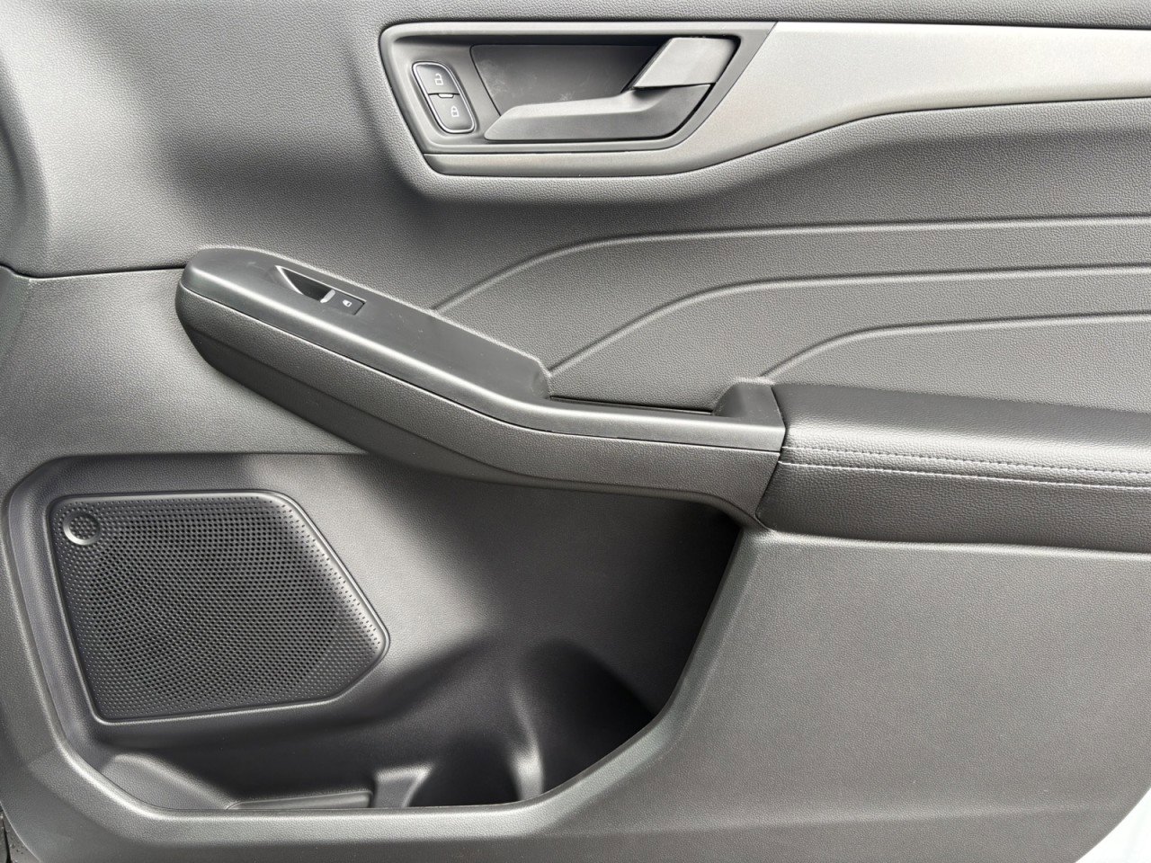 New 2026 Ford Escape Active w/ Cold Weather Package FWD image 29