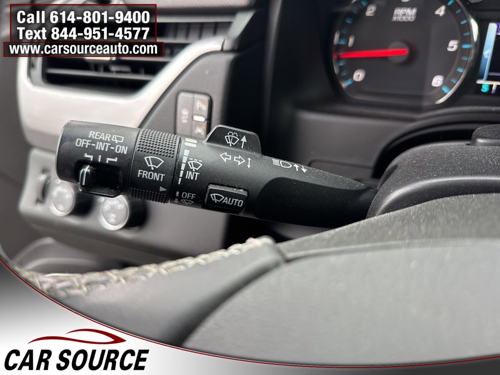 Used 2017 Chevrolet Suburban LT image 27