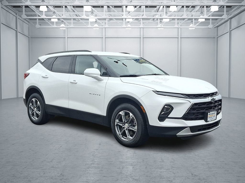 Certified 2024 Chevrolet Blazer LT w/ Convenience Package image 4