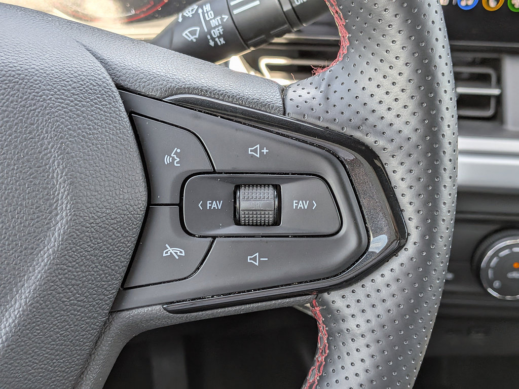 Certified 2026 Chevrolet Trax RS w/ Driver Confidence Package FWD image 24