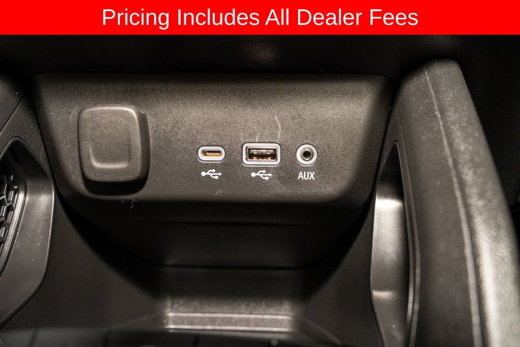 Used 2023 Chevrolet TrailBlazer RS w/ Sun and Liftgate Package FWD image 18