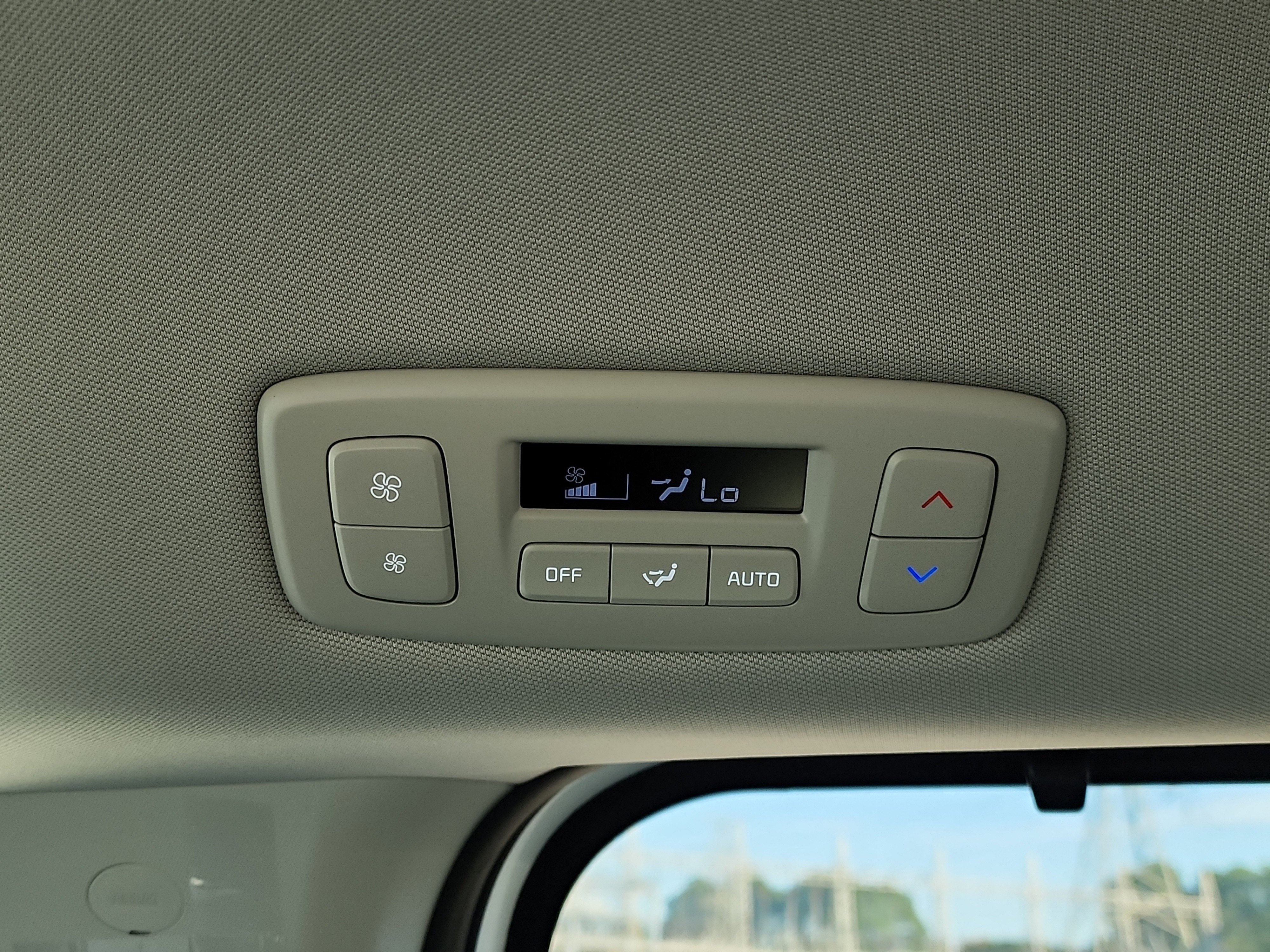 New 2026 Kia Carnival EX image 8